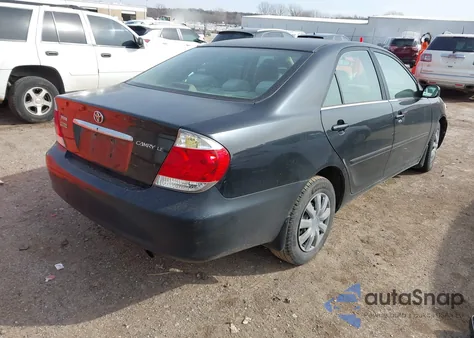2005 Toyota Camry Le из США, поврежденный, VIN 4T1BE32K25U618104